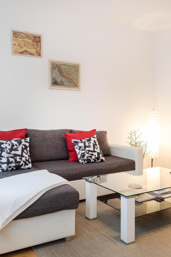 Modern Apartment Few Steps From Main Square! Загреб Екстериор снимка